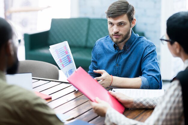 Why Choose Pearl Lemon PR for Strategic PR Consulting?