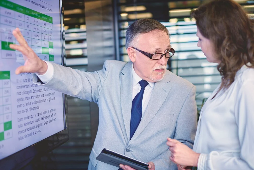 Transparent Communication and Reporting